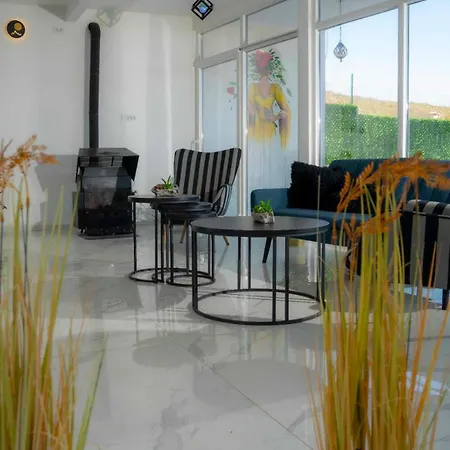 Mountain Villa, Pool, Nature 